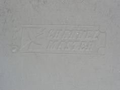 y  PF CHANNEL MASTER TYP 300 detail na oznacenie vyrobcu na reflektore